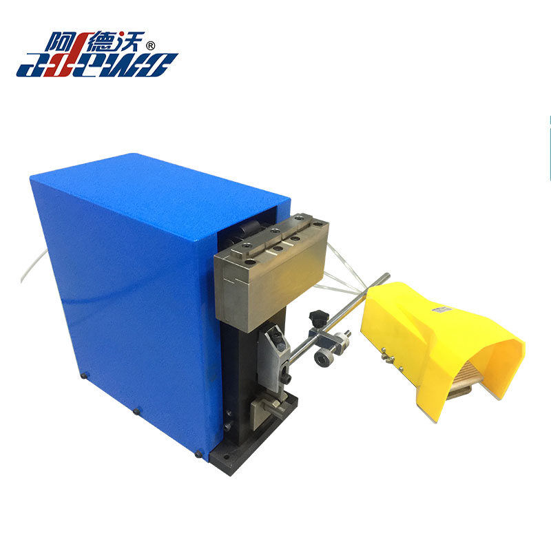 Pneumatic Steel Rule Bridging at Lipping Machine